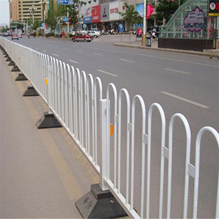  中央道路護欄圖片1